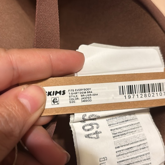 Skims FITS EVERYBODY
T-SHIRT BRA Jasper NWT - Picture 5 of 5
